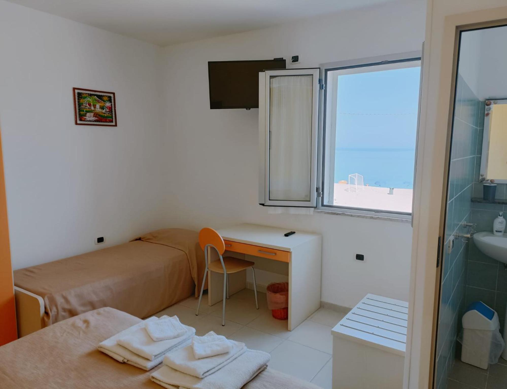 B&B Donna Nina Gioia Tauro Exterior foto